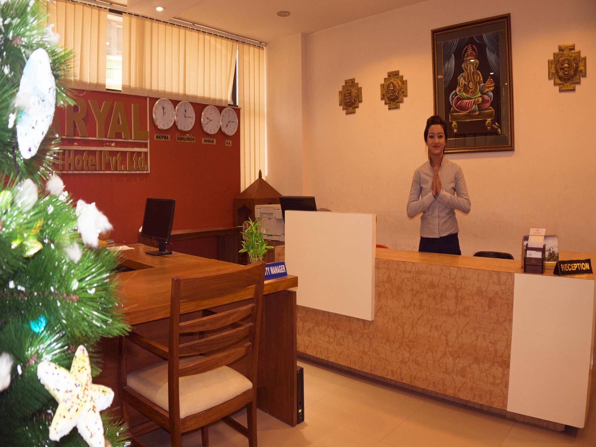Aryal International Hotel Катманду Экстерьер фото
