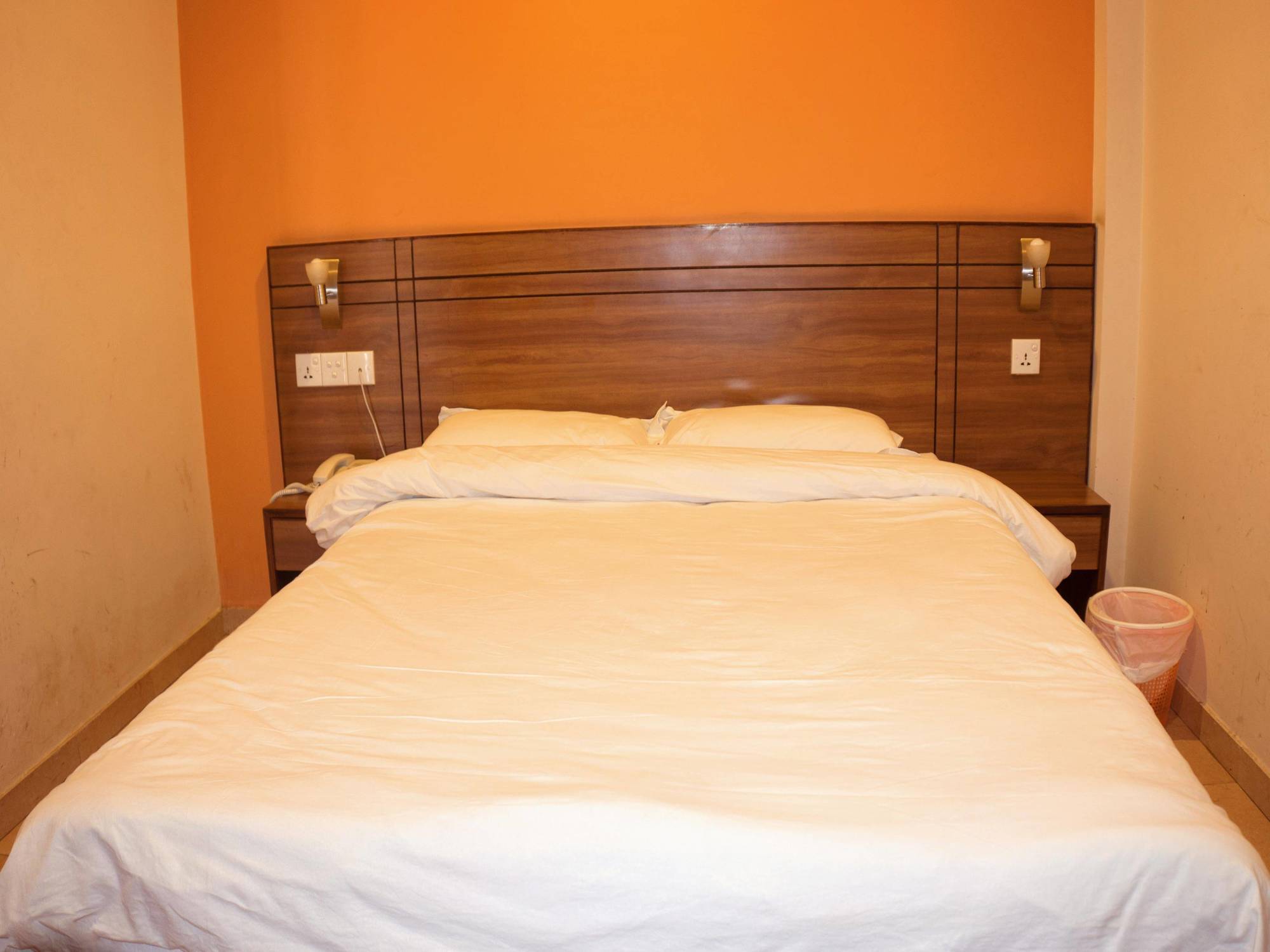 Aryal International Hotel Катманду Экстерьер фото
